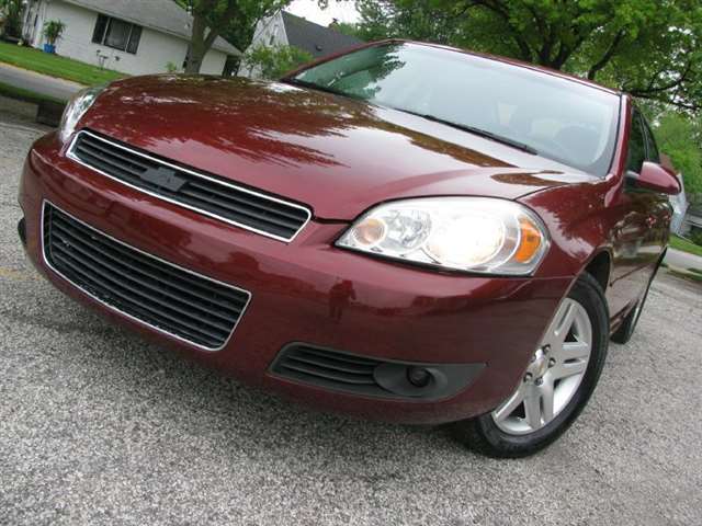 2010 Chevrolet Impala LT 4dr Sedan